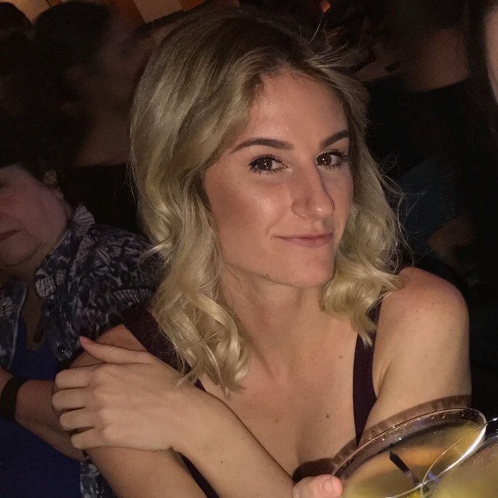 Meet your Posher, Courtney